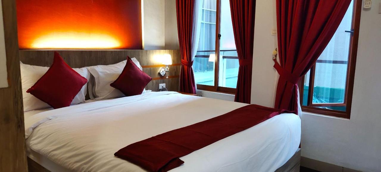 D&D Guest House & Cafe Syariah Medan Eksteriør billede